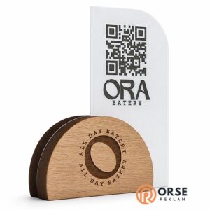 ahşap qr menü tutacağı dikey